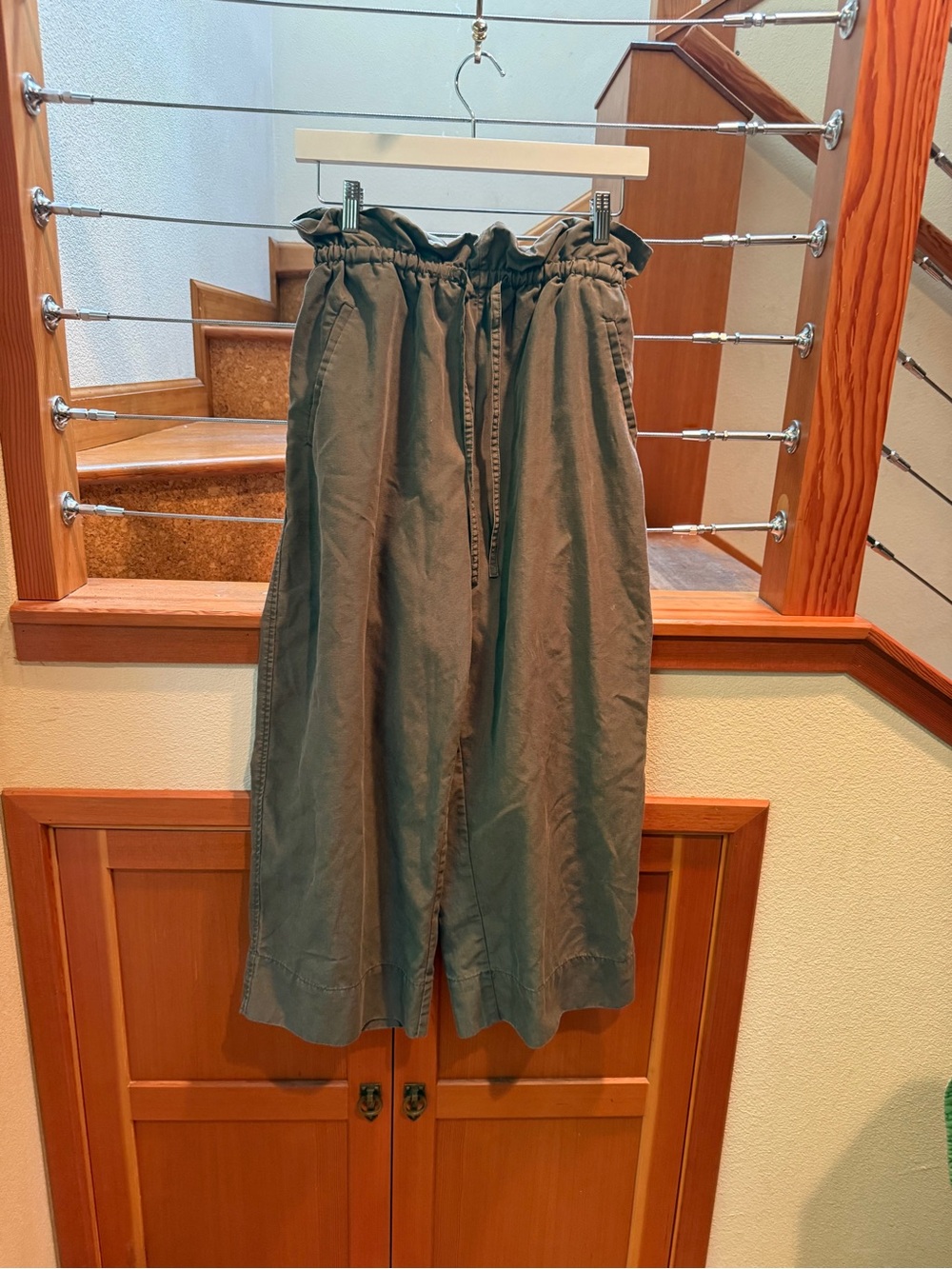Aritzia The Group Babaton Kerri Paperbag Wide Leg Crop Pants Olive Green